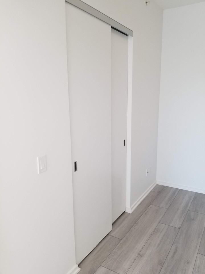 Beautiful 1 Bedroom in East Village - Photo 4 of 32