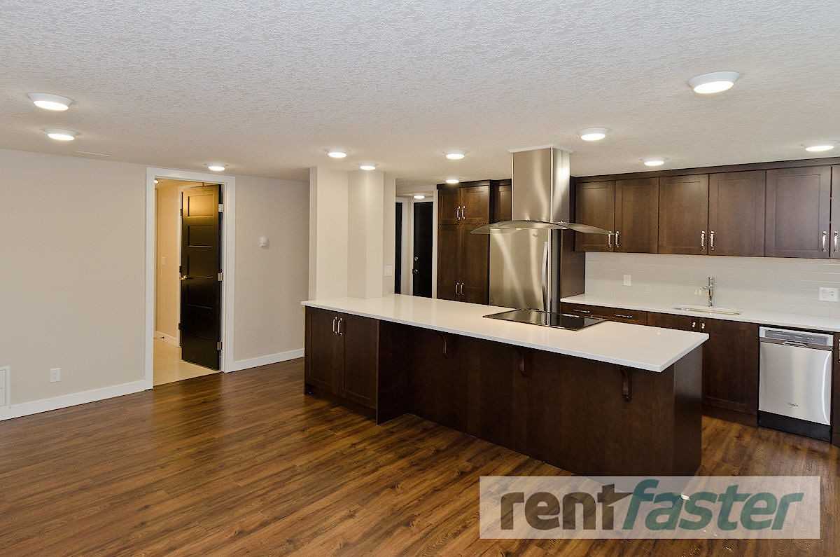 1640 12 Avenue S.W. - Photo 4 of 19