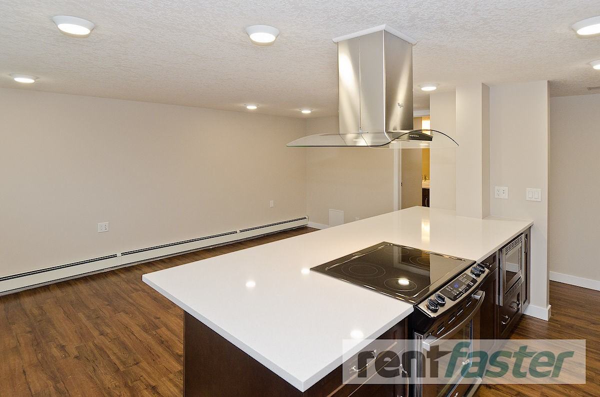 1640 12 Avenue S.W. - Photo 5 of 19
