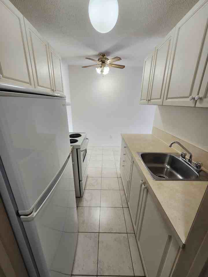 7627 4a Street SW - Photo 3 of 28