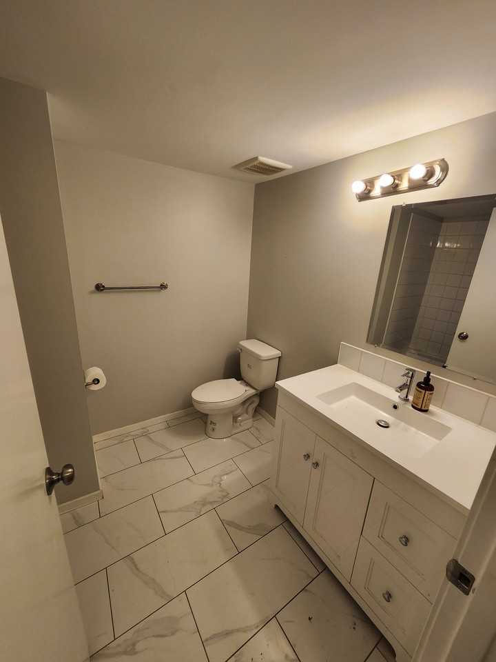 1317 37 Street SE - Photo 6 of 6