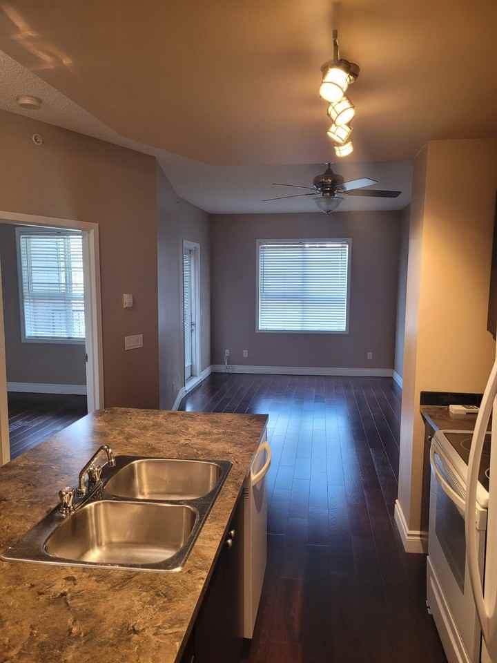 73 Erin Woods Court SE - Photo 3 of 8