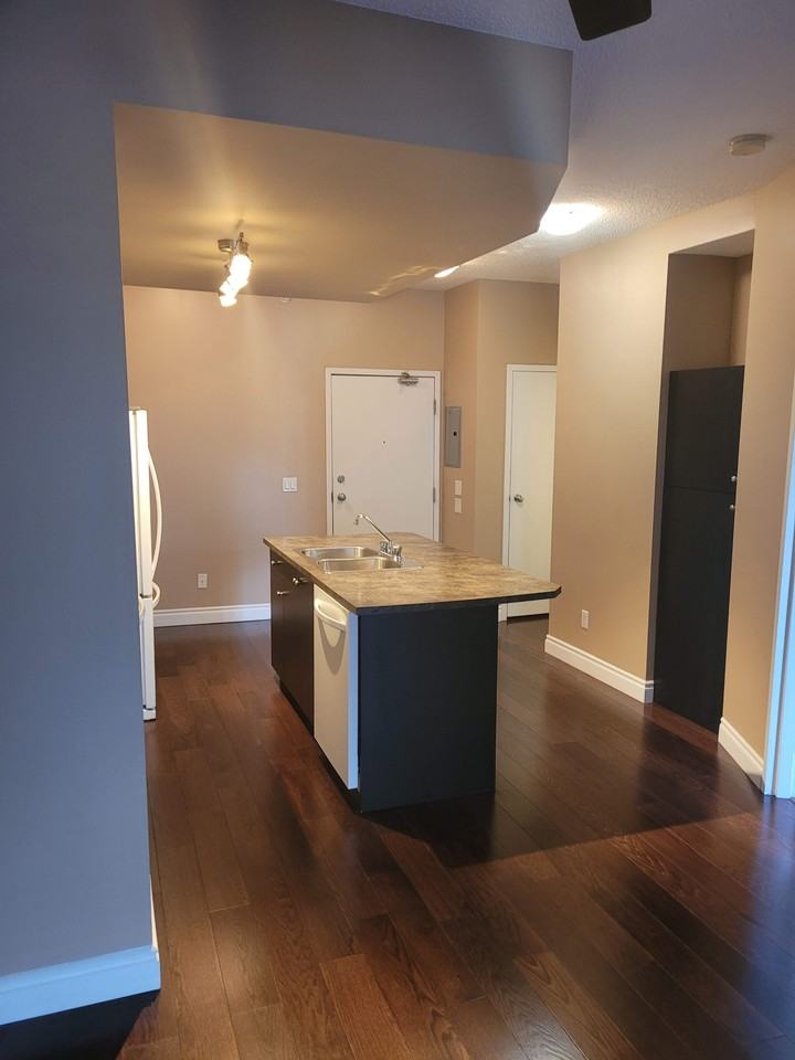 73 Erin Woods Court SE - Photo 7 of 8