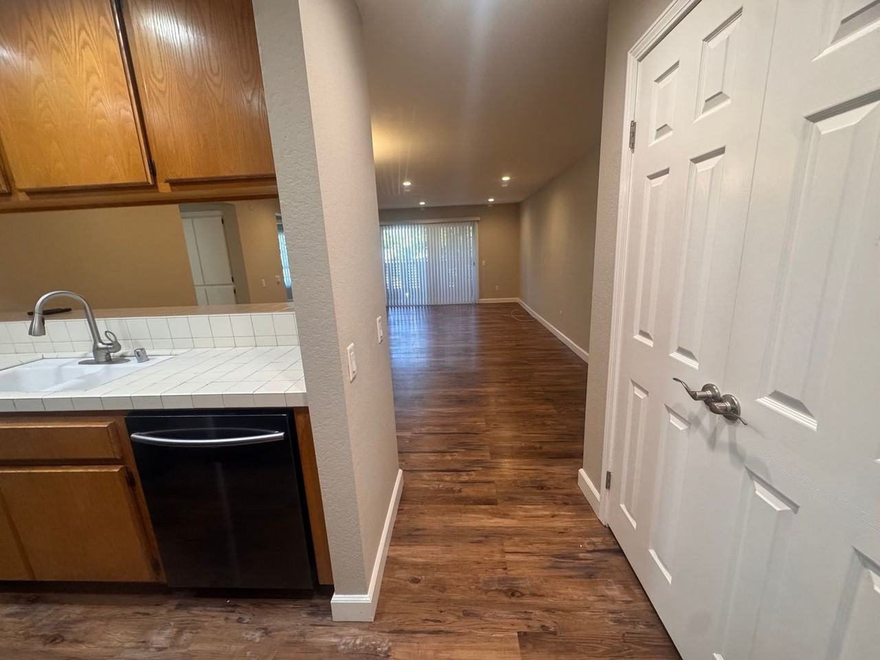 1355 Loma Ave #205 - Photo 3 of 23