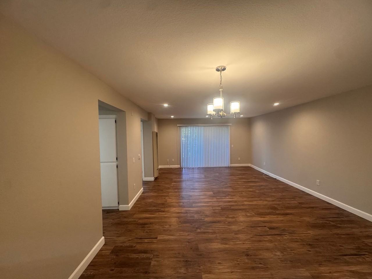 1355 Loma Ave #205 - Photo 5 of 23
