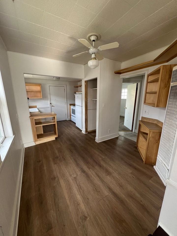 1400 Madison Ave - Photo 3 of 11