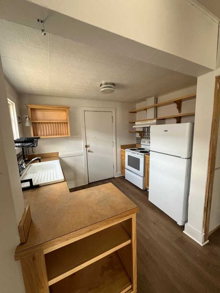 1400 Madison Ave - Photo 6 of 11