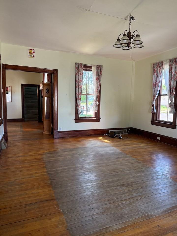822 N High St - Photo 3 of 23