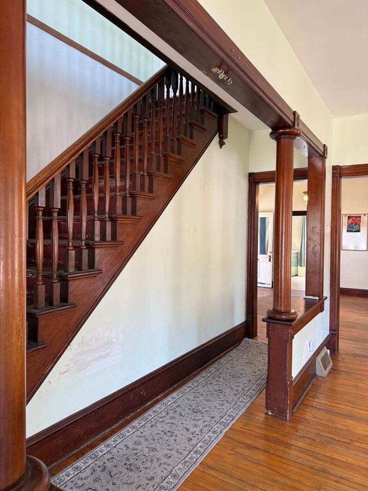822 N High St - Photo 4 of 23