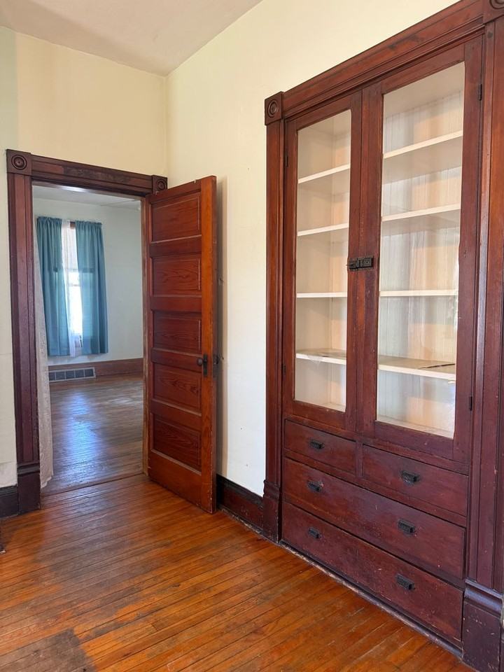 822 N High St - Photo 6 of 23