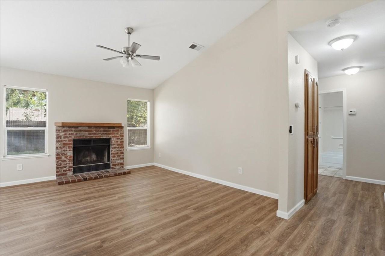 604 Hovey Way - Photo 3 of 27
