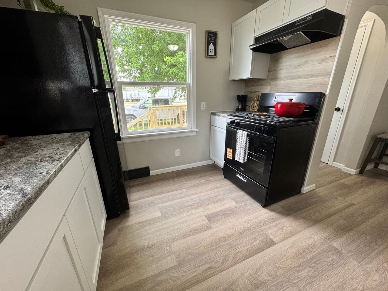 4351 Texas St - Photo 2 of 27