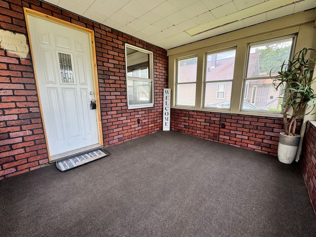 826 Williston Ave - Photo 3 of 30
