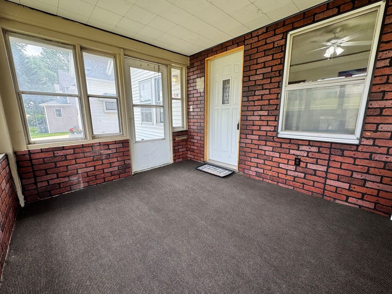 826 Williston Ave - Photo 4 of 30