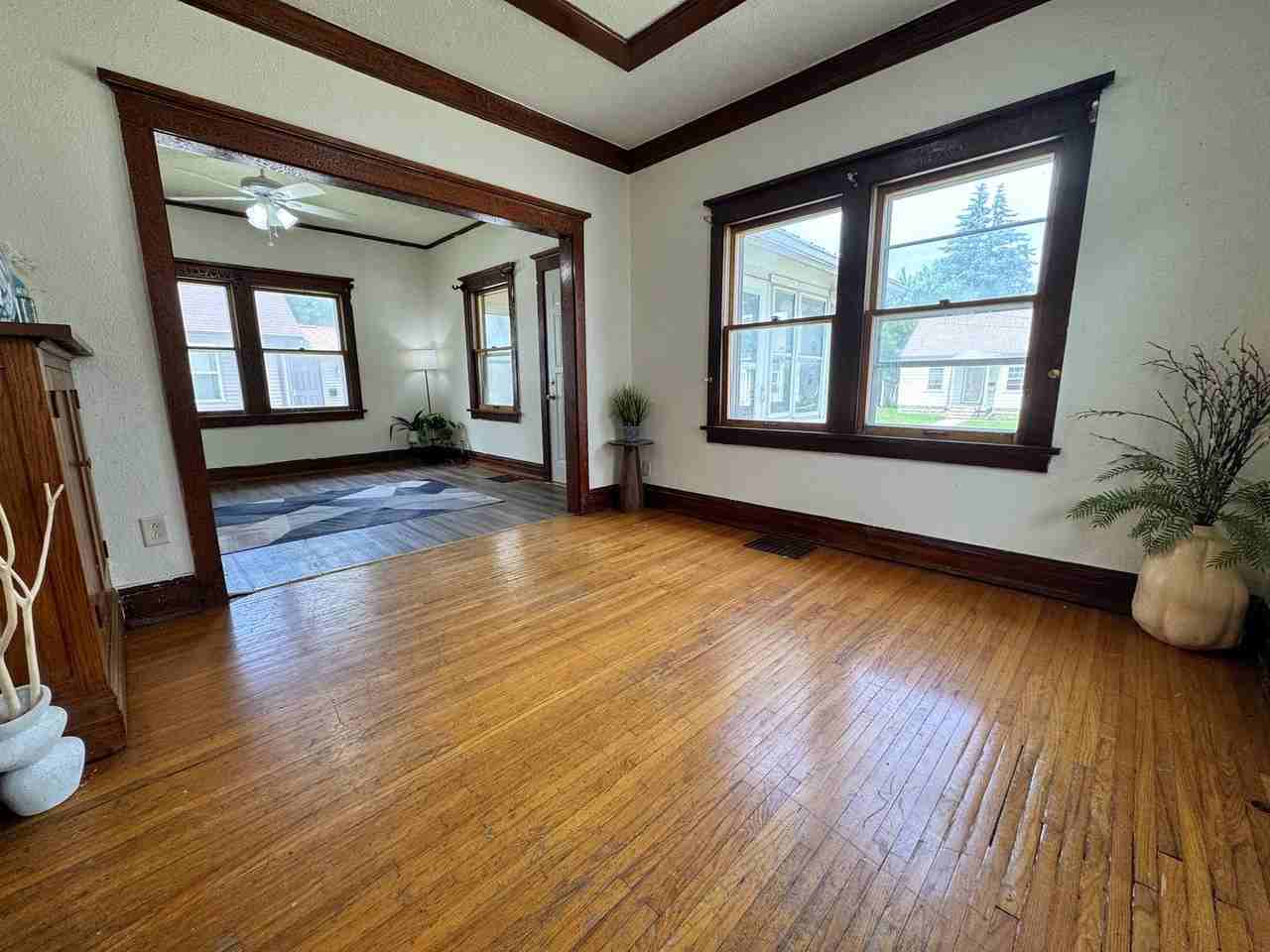 826 Williston Ave - Photo 6 of 30