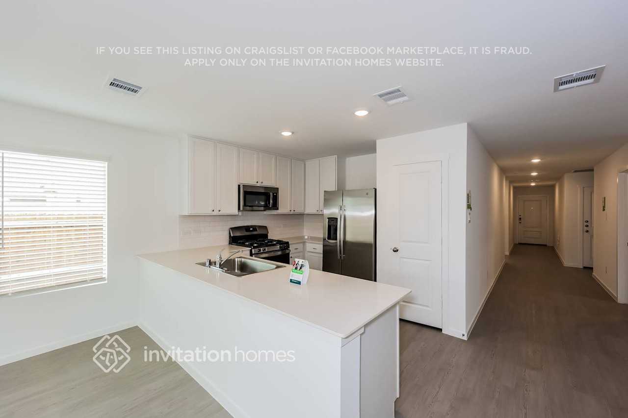 2742 Bronte Blvd - Photo 6 of 22