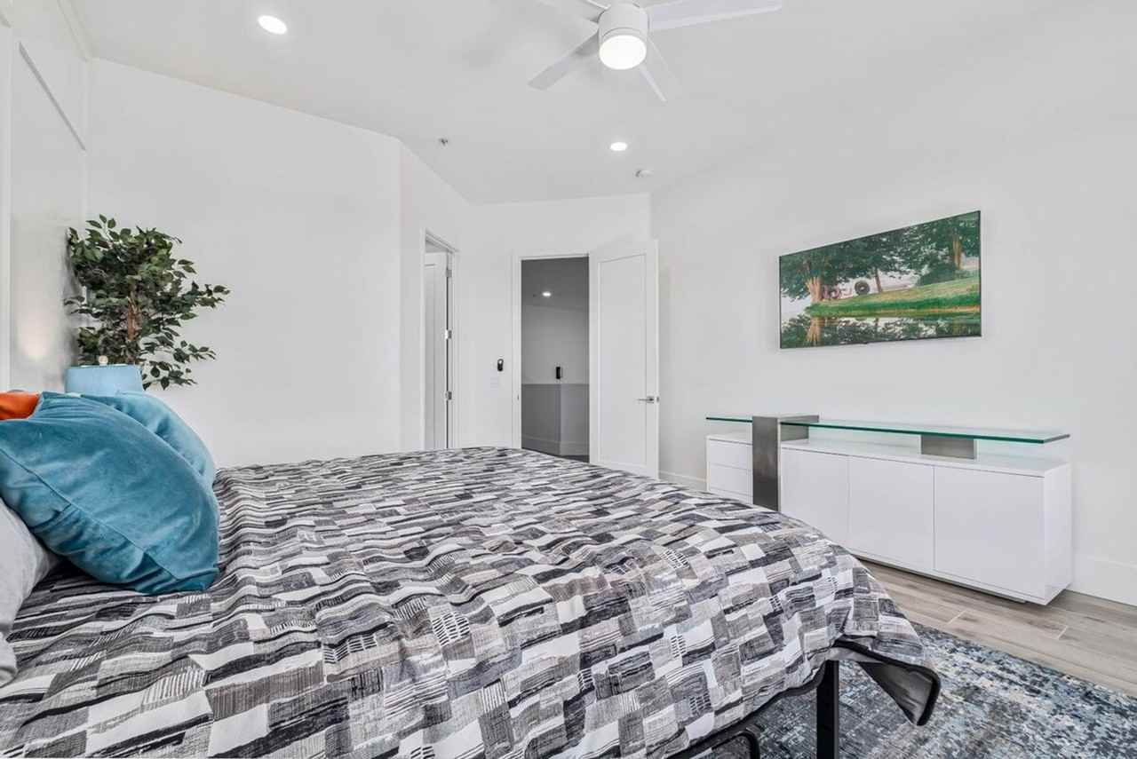 19550 N Grayhawk Dr #1255456P - Photo 5 of 39
