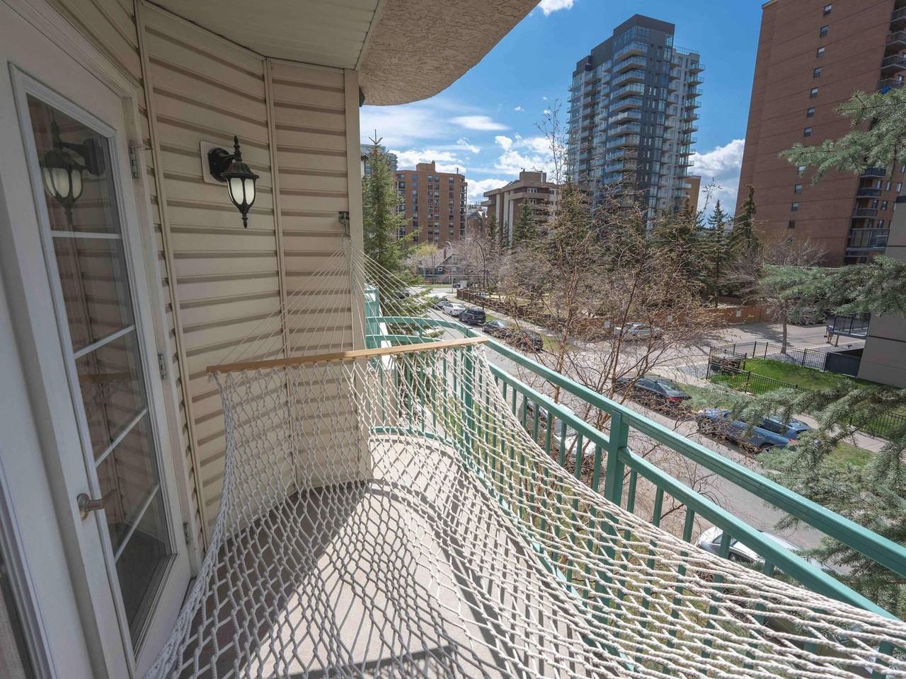 1235 13 Ave Sw #1303229P - Photo 6 of 19