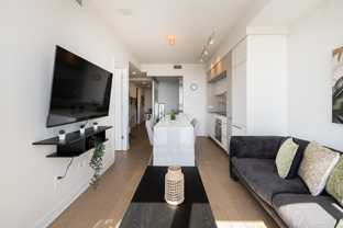 1275 Rue De La Montagne - Photo 1 of 1
