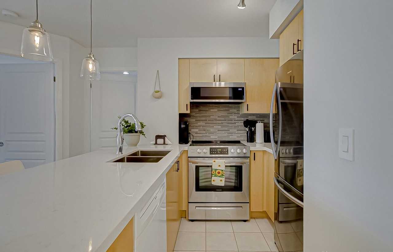81 Bay St #1497200P - Photo 5 of 20
