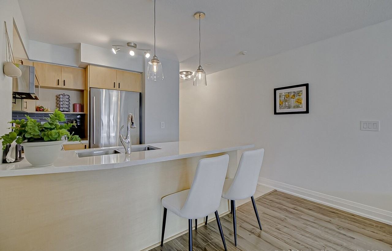 81 Bay St #1497200P - Photo 6 of 20