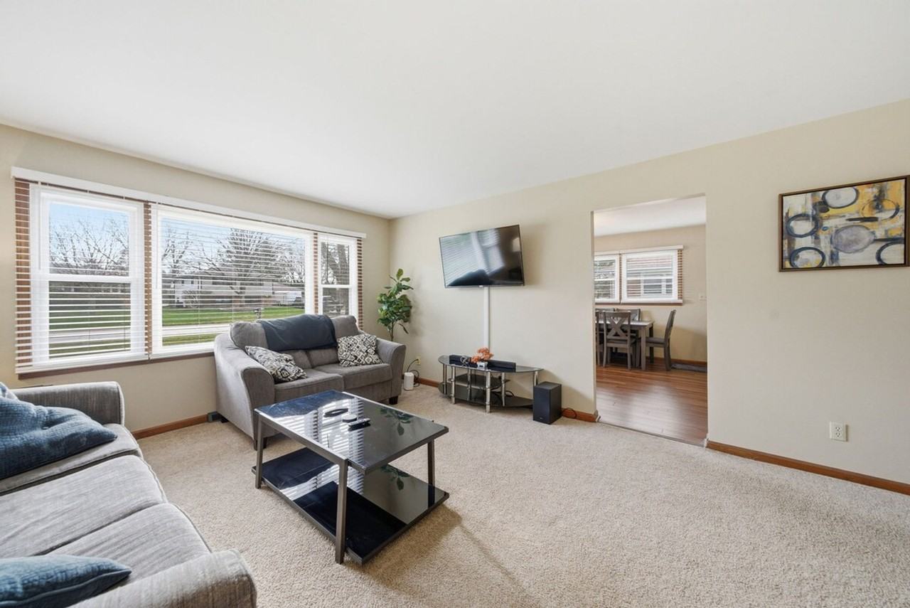 1121 Johnston Dr #1511777P - Photo 3 of 14