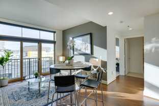 900 Nw Lovejoy St - Photo 1 of 1