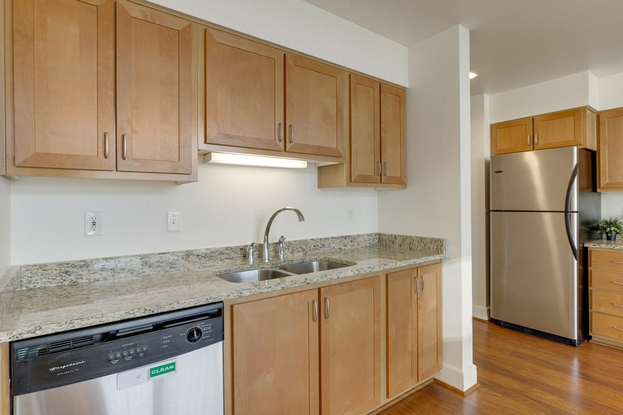 900 Nw Lovejoy St #1512205P - Photo 7 of 21