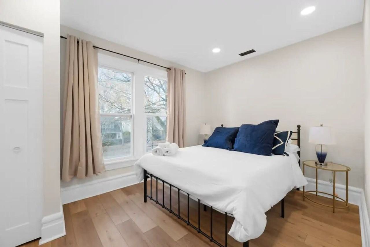 2552 Glenmawr Ave #1407032P - Photo 6 of 34