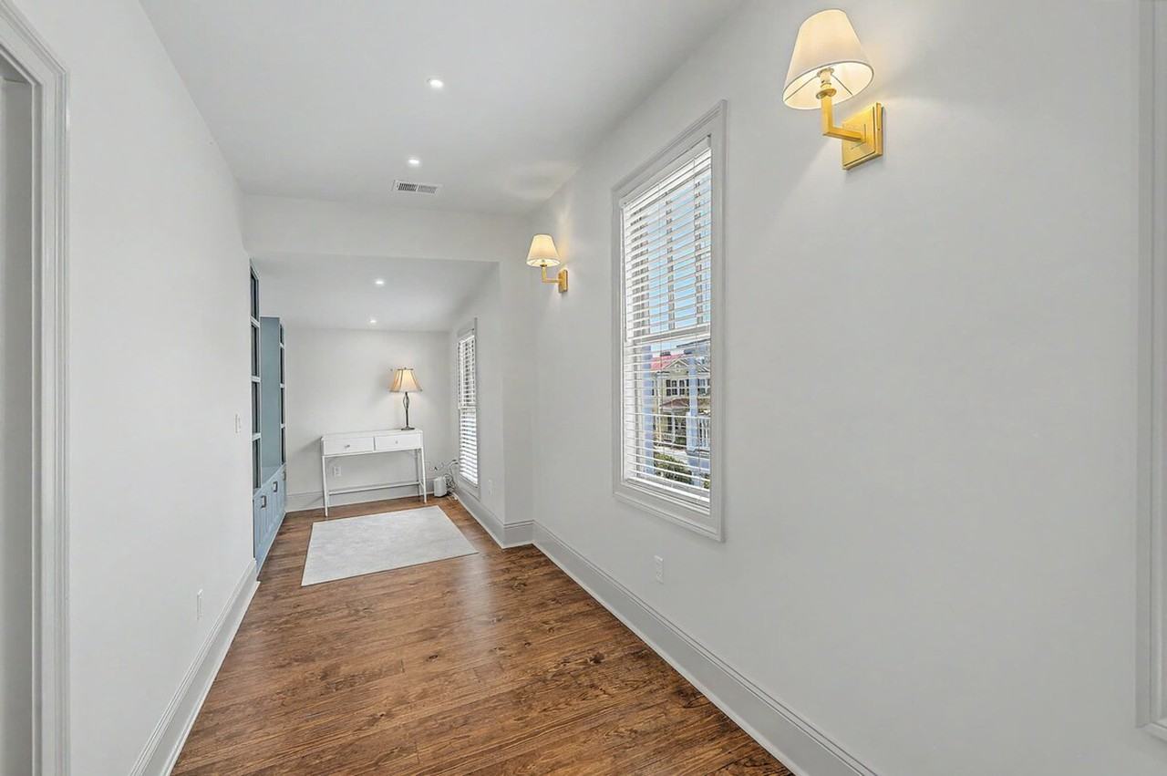 49 Pitt St #1545404P - Photo 7 of 48