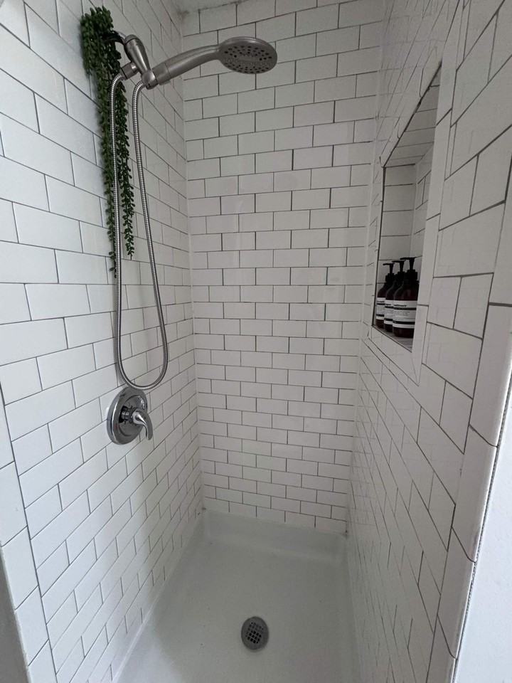 18 Buttles Ave #1544272P - Photo 3 of 24