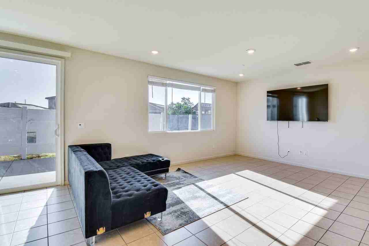 1442 Copperfield Ave #1546322P - Photo 2 of 18