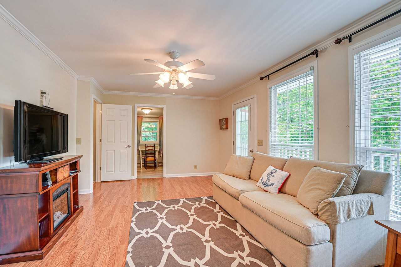 4984 Webster Rd #1546111P - Photo 3 of 29