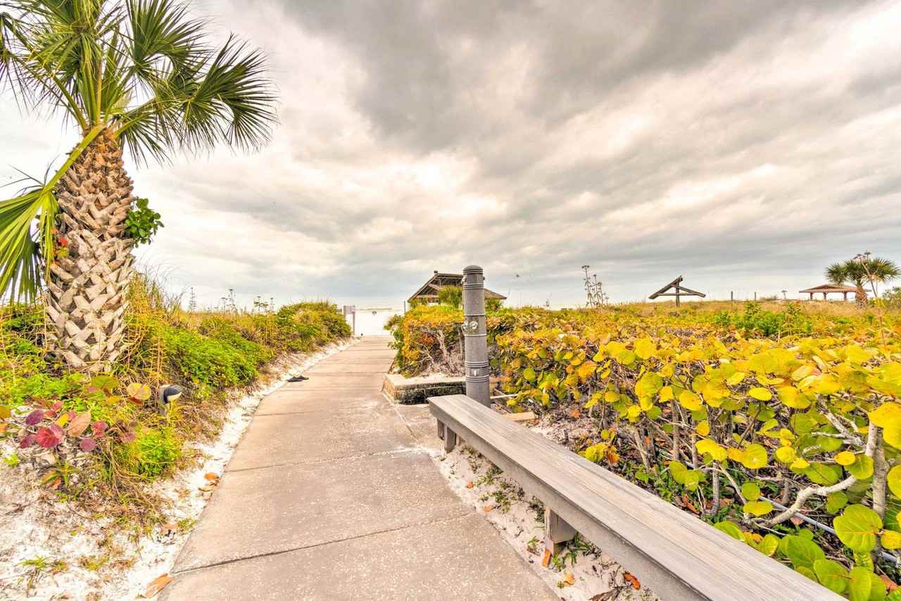 1037 W Peppertree Dr #1546456P - Photo 2 of 25