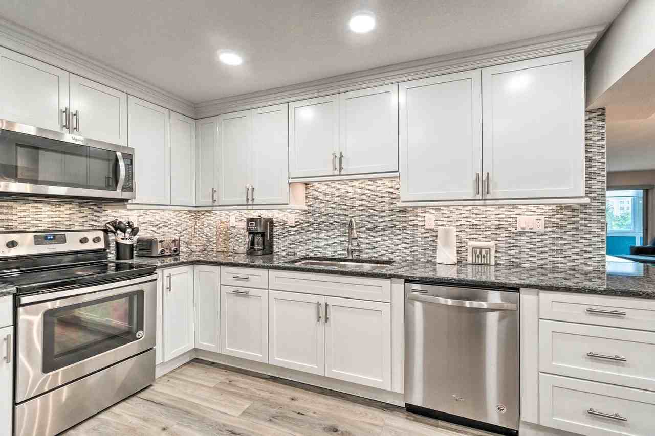 1037 W Peppertree Dr #1546456P - Photo 6 of 25