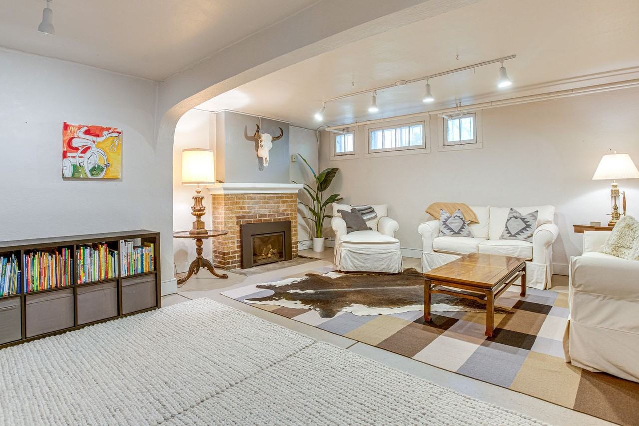 757 Clayton St #1546078P - Photo 4 of 19