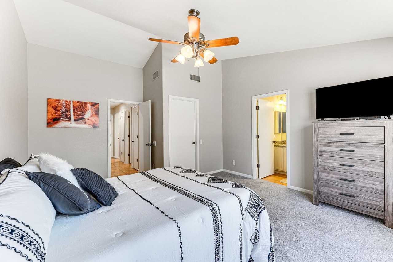 4401 E Stanford Ave #1545846P - Photo 5 of 19