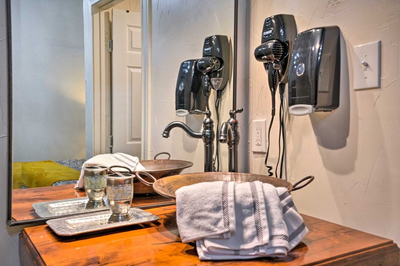 3704 San Bernardo Ave #1546473P - Photo 5 of 8