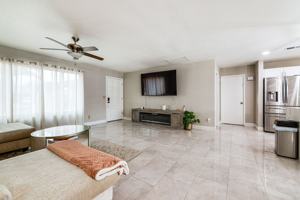 featured image of 903 W Harvard Dr