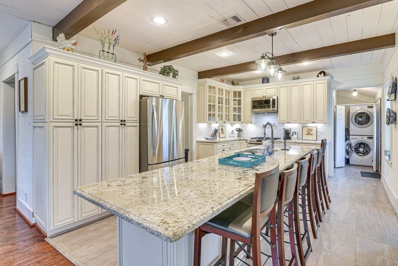 5313 Palm Dr #1546303P - Photo 4 of 27
