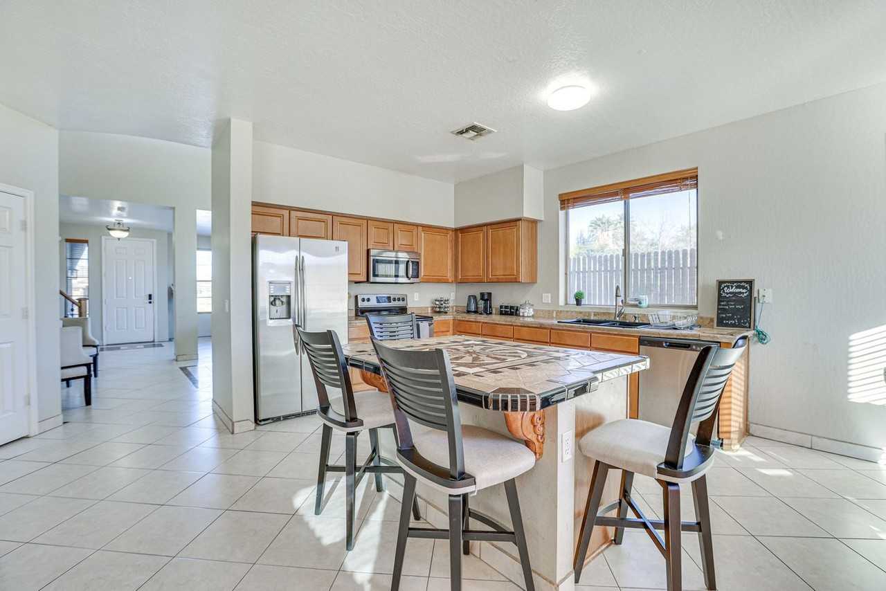 2907 W Carson Rd #1546312P - Photo 5 of 33