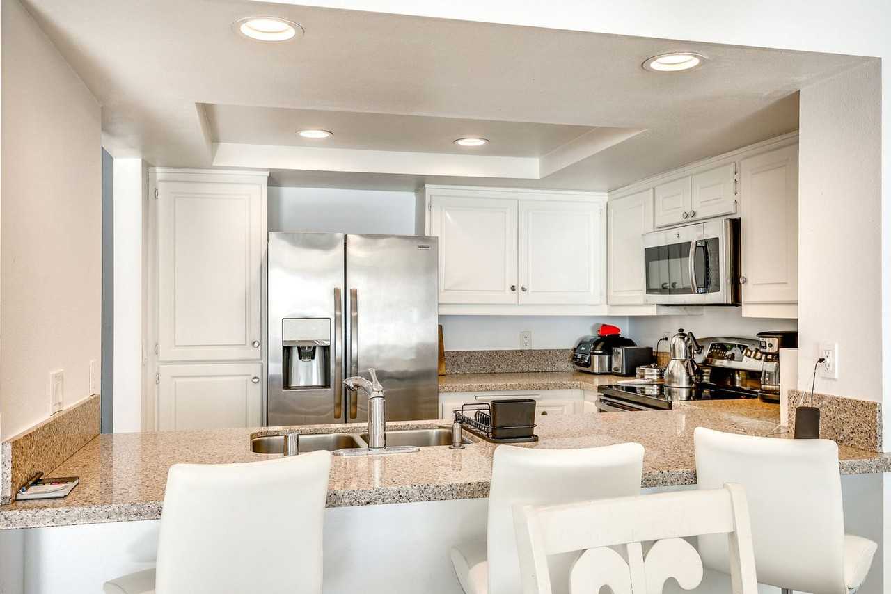 4513 Cove Dr #1546044P - Photo 7 of 22