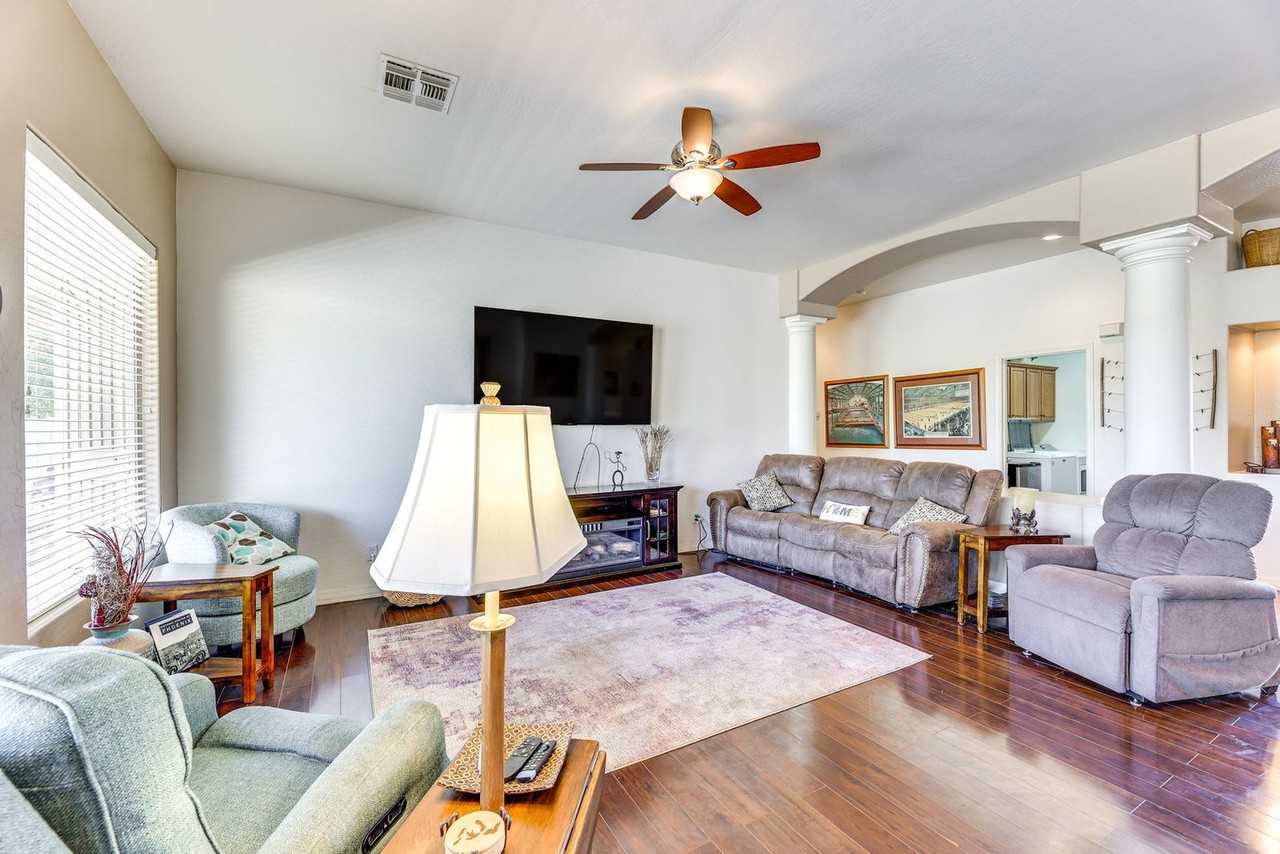1425 N Harper Cir #1546195P - Photo 4 of 21