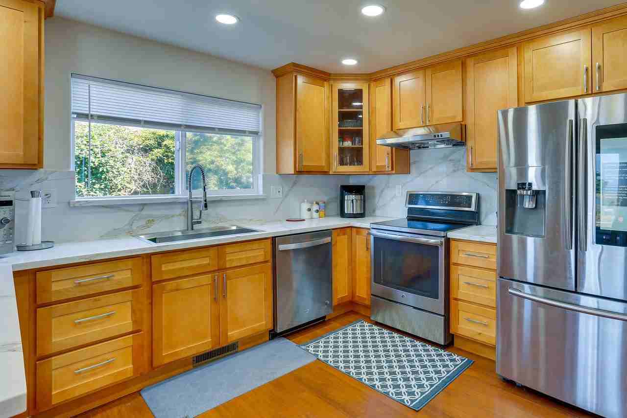 5370 Bay Pointe Ct #1545791P - Photo 5 of 18