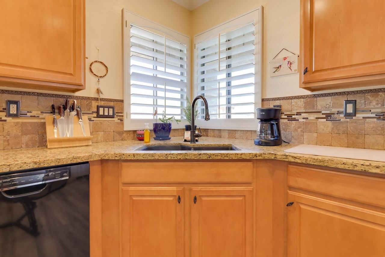 1749 W Owens Way #1545746P - Photo 6 of 23