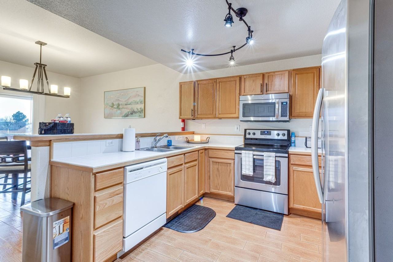 15555 E 40th Ave #1545852P - Photo 5 of 21