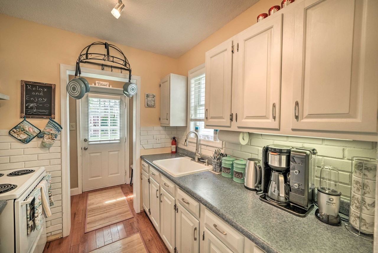 8320 Bayside Rd #1545721P - Photo 4 of 18