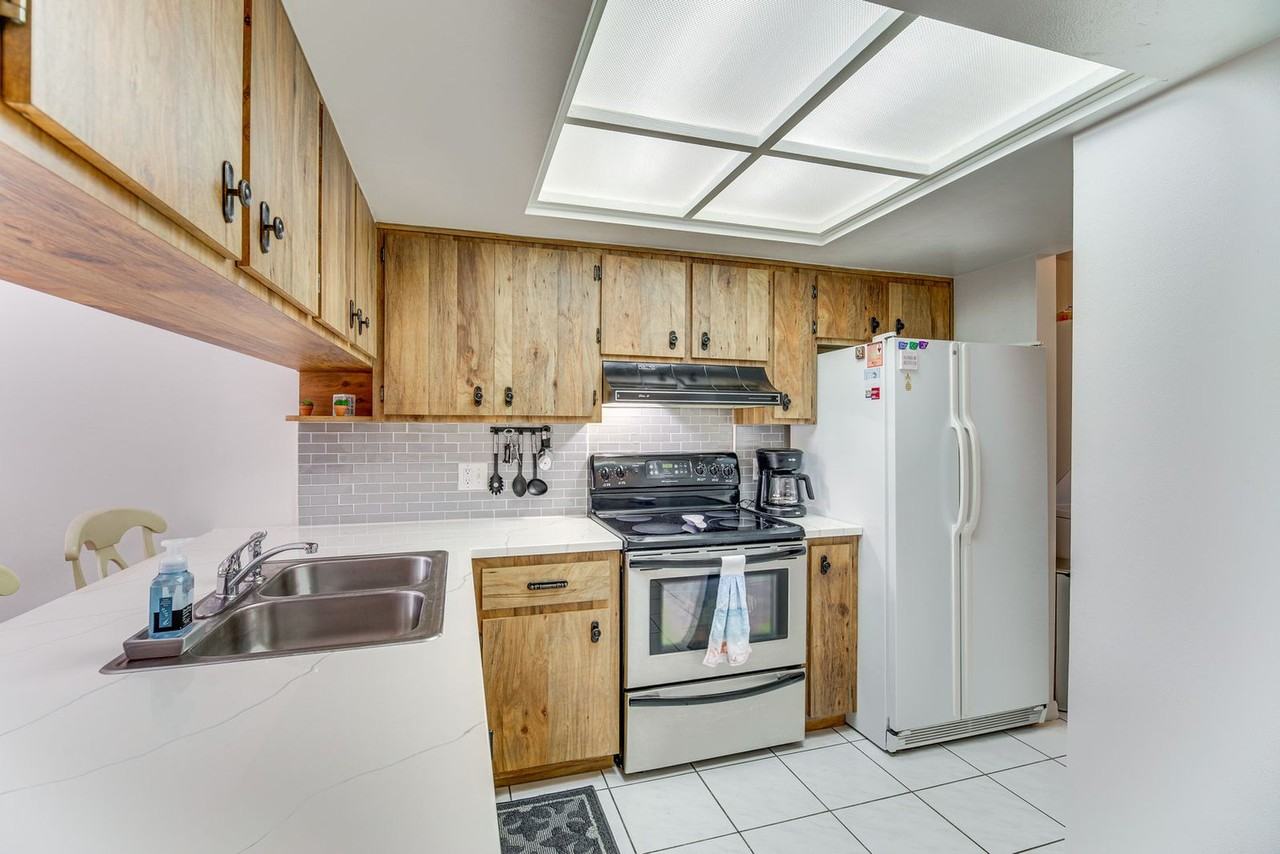 301 Markley Ct #1545698P - Photo 6 of 22