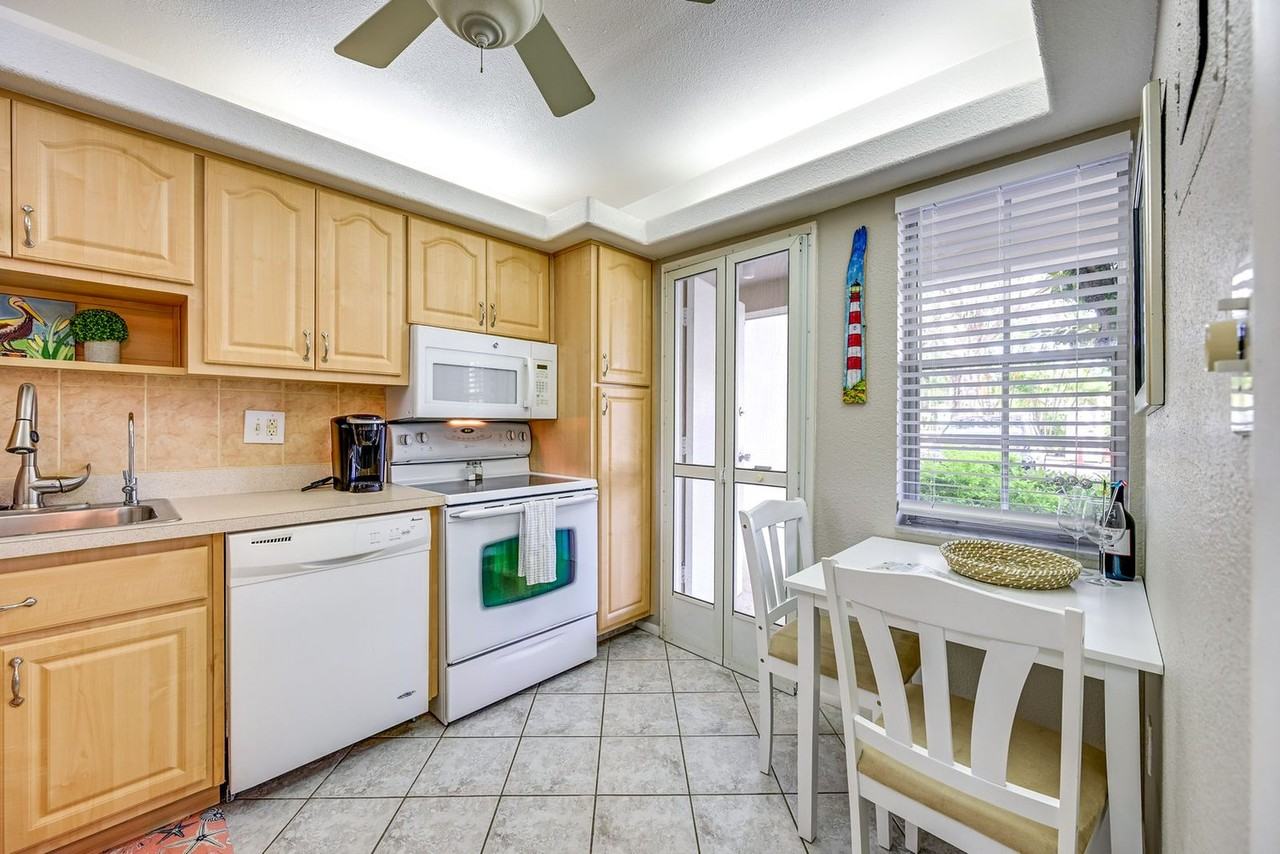 7452 W Country Club Dr N #1546435P - Photo 5 of 21