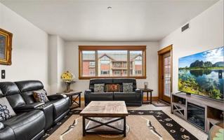 featured image of 2050 N Main St